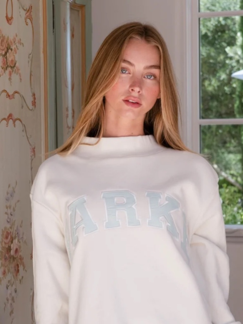 Parke Fleece Bridal Varsity Mockneck - Pearl +
Pale Blue Honeymoon Size XXL